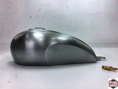 2025年最新】SR400 タンク インジェクションの人気アイテム - メルカリ