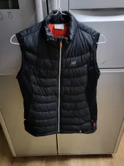 M ニューバランス ダウンベスト