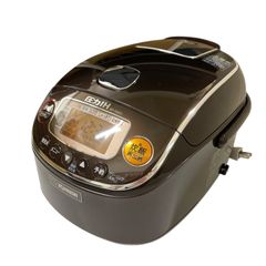 Item thumbnail for item 27c70beb-a4e7-476e-853f-45441c839e14