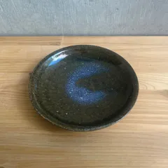 上野焼、高鶴(淳)淳一作、『横線紋壷』、藁灰釉、銘「窯印・淳」入、合せ箱付 上野焼、高鶴(淳)淳一作、『横線紋壷』、藁灰釉、銘「窯印・淳」