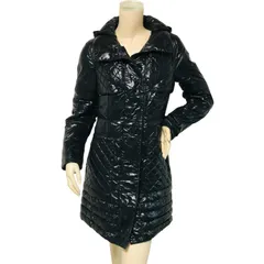 美品★MONCLER・モンクレール CARSON レディース ブランドアイコンワッペン フード付き シャイニーナイロン ダブルジップボタン比翼仕立て ダウンコート(0/SM相当)レディースダウンジャケット 冬物 ブランド ジャケット コート ブラック