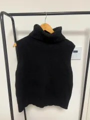 黒色タートルネックニット 260