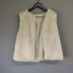 M11041 【URBAN RESEARCH】 アンバーリサーチ ボリュームフェイクファーベスト アイボリー もこもこベスト フリーサイズ 上品 裏地付き