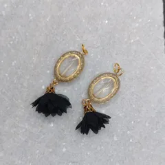 アンティーク調 ピアス 大人可愛い ゴールドフレーム×ブラックタッセル 揺れるピアス 上品 大人シック クリアパーツ ゴールド×クリア