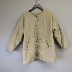 M11044  【URBAN RESEARCH】 アンバーリサーチ 中綿キルトノーカラージャケット ベージュ フリーサイズ 軽量 秋～春 ポケット付き