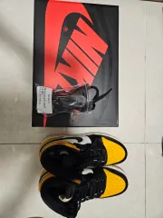 ジョーダン1 レトロ ハイ OG タクシー 240