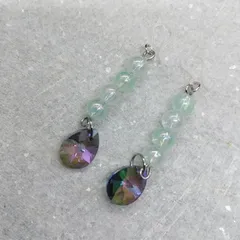 透明感グリーン オーロラピアス