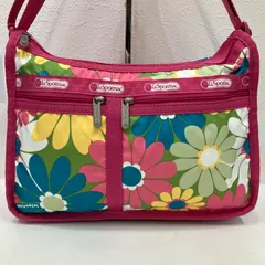 6041　 LeSportsac　レスポートサック　ショルダーバッグ　 デラックスエブリデイ　斜めがけ　花柄　総柄　ピンク系　 ナイロン　軽量　マチ拡張　レディース