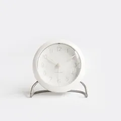 【新品】【1点販売】ARNE JACOBSEN[アルネ・ヤコブセン] TABLE CLOCK STATION Bellevue 43683 [アラームクロック 目覚まし時計 スヌーズ機能 LEDライト 静音 丸型 デンマーク 北欧 贈り物 プレゼント ギフト]のサムネイル