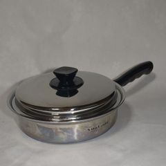 未使用ラゴスティーナ圧力鍋 90シリーズ 7リットル IH対応　イタリア製 ラゴスティーナ圧力鍋 90シリーズ 7リットル IH対応OK イタリア製 美品