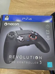 美品 PS4 NACON REVOLUTION PRO CONTROLLER 3 通電確認のみ 付属品あり