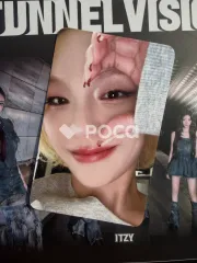 ITZY イェジ　サノク 公開放送 トレカ Tunnel vision ITZY イッジ イェジ TUNNEL VISION 公開放送 サノク トレカ - メルカリ