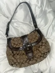 COACH ソーホー シグネチャー ショルダーバッグ