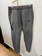 ナイキ ジョガーパンツ s