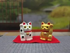 縁起物　招き猫　陶器　福おいで　招福招き猫　小　白　金　2種セット　薬師窯