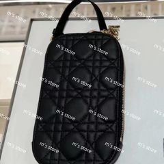 新品 CELINE クロスボディ オーバルパース キュイル トリオンフ