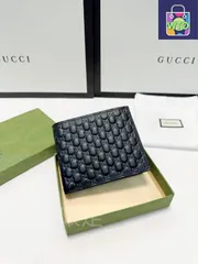 【今日特価】Gucci グッチ スプリームキャンバスシリーズ 牛皮内格を採用する