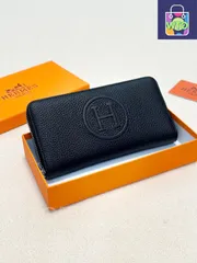 【今日特価】Herm?s エルメス ハンドウォレットシリーズ 牛皮プレス柄を採用し質感に優れる