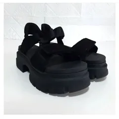 ✨美品✨UGG✨アグ　レディース厚底サンダル　size24.5cm