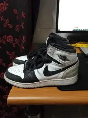 ナイキ エア ジョーダン 1 ブラック/白 ハイ