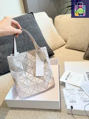 【今日特価】三宅一生四月限定 ミニキューブ ～ISSEY MIYAKE APRIL LIMITED MINI CUBE～-WTO輸入2