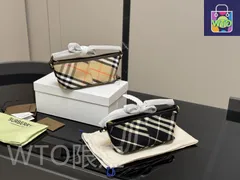 【今日特価】Burberry バーバリー ファンデュ ホボバッグ トレンチ風ナイロン（20×9cm）-WTO輸入