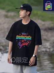 この半袖はバレンシアガのコラボレーションモデルで、最新のデザインで、カラーロゴプリントが特徴です。 -WTO輸入1