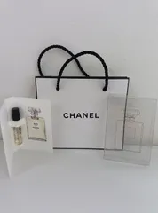 37ｰ2  CHANEL シャネル　N゜5　ロー　オードゥ　トワレット　（ヴァポリザダー）香水サンプル　2ml　　ショップ袋付き