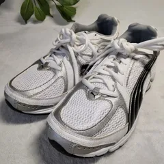 【良品】PUMA/プーマ/スニーカー/白/ホワイト/黒/ブラック/銀色/シルバー/25.0cm