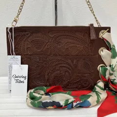 AP42　CARVING TRIBES　カービングトライブス　グレースコンチネンタル　クラッチバッグ　チェーンバッグ　ワンショルダーバッグ　肩がけバッグ　トートバッグ　ブラウン　茶　レディース　レザー　牛革　本革　型押しレザー　フラワーモチーフ　Octavia