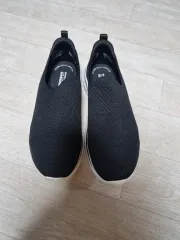 スケッチャーズ スリッポン