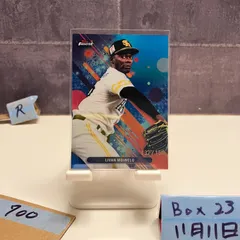 2025 Topps Finest Livan Moinelo 132/150 Fukuoka SoftBank Hawks Blue Refractor カード