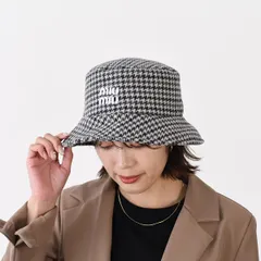MIU MIU ミュウ ミュウ バケットハット 帽子 バケハ フロントロゴバケットハット 5HC196 2F87 レディース グレー ブラック ロゴ ウール 格子柄のサムネイル