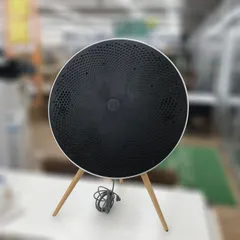 Beoplay A9 mkII 緑のカバーと壁掛けブラケット付 Beoplay A9 mkII 緑
