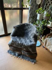 ヴィンテージシイルトバッタニイェ/初めてのご紹介激レア!グレーのアンゴラ山羊のモヘアで織られたシイルトバッタニイェ!1点のみ!モフモフで踏み心地抜群!ラグとしても!椅子やキャンプ、車にも!四季を通じて便利でエコなトルコの遊牧民の知恵から生まれた織物本当に便利!