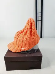 ナイキ ビーニー ケーブル編み サンバイザーキャップ 帽子 オレンジ