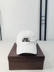 ナイキ コリア 帽子 国民的 ベースボールキャップ 白