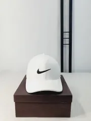 ナイキ ゴルフ 帽子 ドライフィットADV エアロビル Classic99 白