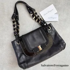 極美品 SalvatoreFerragamo サルヴァトーレフェラガモ ヴァラリボン チェーントートバック ハンドバック ミニ レザー ブラック 黒 ゴールド 肩掛け可能 ショルダーバック ML02