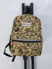 Columbia ミニ バックパック カモ ベージュ