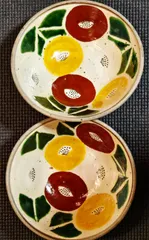 世界様ご依頼分　粉引色絵魯山人椿6寸丸鉢２客揃い　黒田一楽作