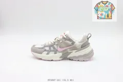 ナイキ ウィメンズ V2Kラン "セイル/セイル/カレッジグレー/ピンクフォーム"HV5997-161