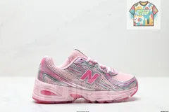 ニューバランス（New Balance） 740 シリーズの中古ランニングシューズ。男女兼用のトレンディなスポーツシューズです-WTO輸入4
