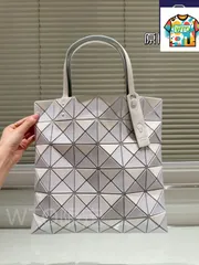【今日特価】Issey Miyake イッセイミヤケ バオバオ 6x6 正規ハードウェアによるシームレス接続が特徴的
