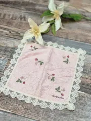 ウェッジウッド イチゴ 刺繍 紐付き ハンカチ
