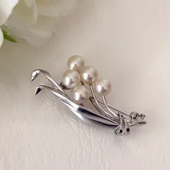 美品⭐️MIKIMOTO シルバーパールブローチ✨　可憐でエレガントなデザイン 2025年最新】ミキモト ブローチの人気アイテム - メルカリ