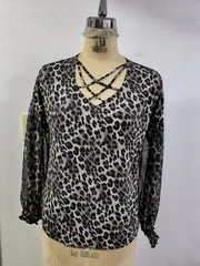 ヒョウ柄Tシャツモカグレー色　袖メッシュ　衿ぐりアミアミ　9号