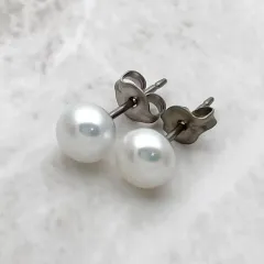 本真珠のスタッドピアス/イヤリング 淡水パール チタン SV925 小粒 6mm 金属アレルギー 結婚 卒入学式 春