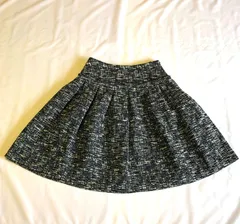 TO BE CHIC／トゥービーシック フレアスカート ひざ丈 M相当／ツイード風／ブラック×ホワイト／美品
