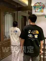 TNF（ザ・ノース・フェイス）とのコラボレーションモデル 専門店と同時期発売 前後ロゴ カップル用 男女兼用のプリント T シャツ 